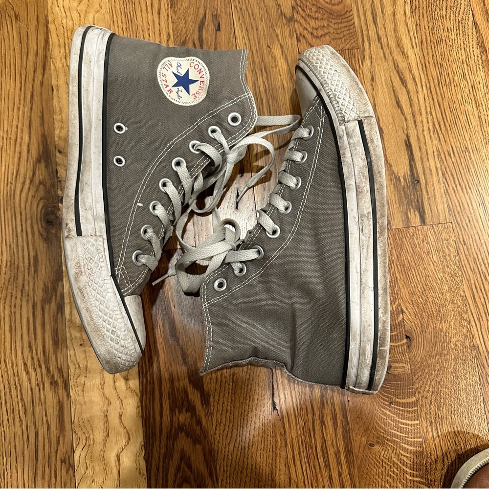 Converse | Gray High Tops Size 7